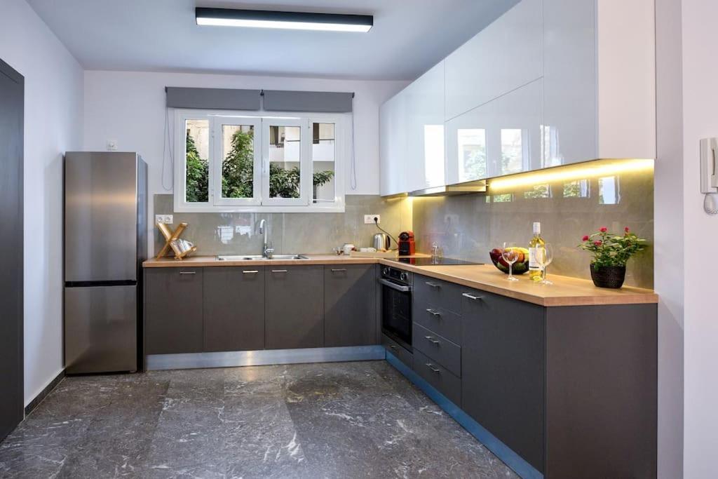 Marie'S Luxury City Center Apartment 이라클리온 외부 사진